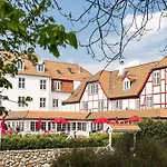 Hotel Kirstine 4*