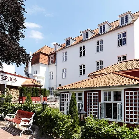 Kirstine Hotel 4*