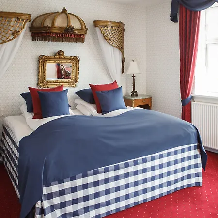 Kirstine Hotel 4*